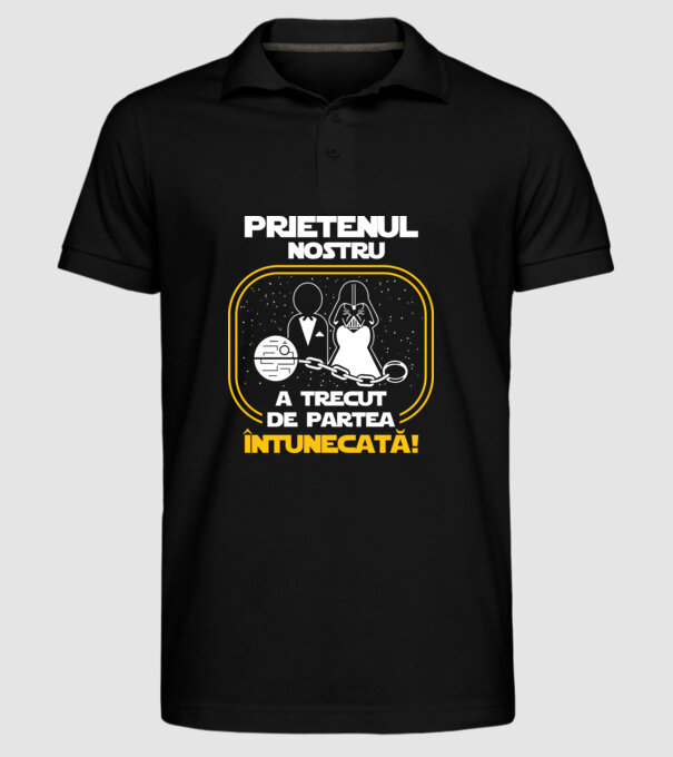 Prietenul nostru a trecut de partea întunecată model negru pe tricou