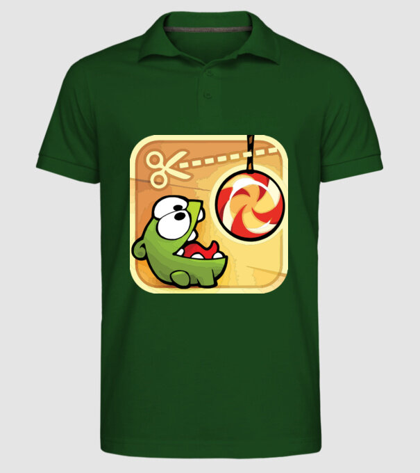 model verde închis pe tricou