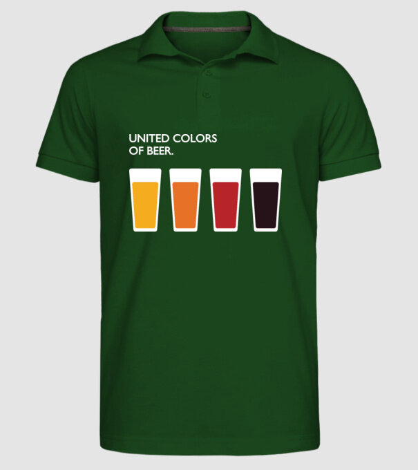 United Colors model verde închis pe tricou