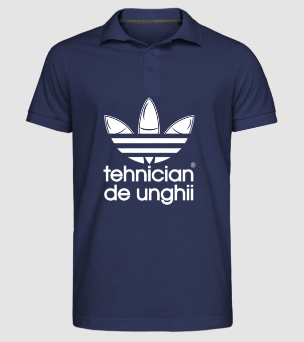 tehnician de unghii model albastru închis pe tricou