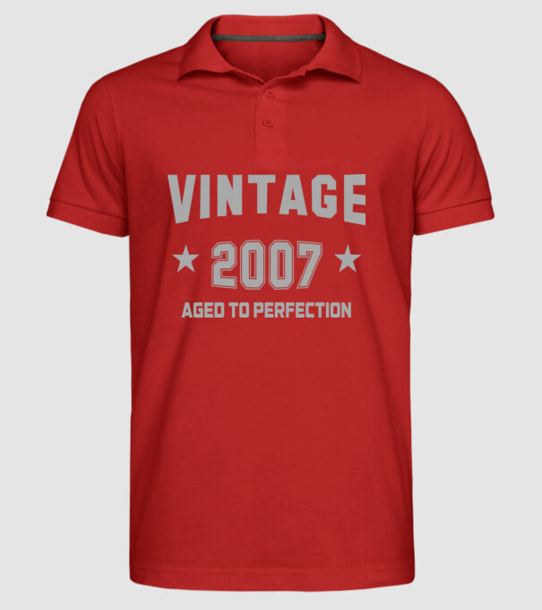 Vintage - 2007 model roșu pe tricou