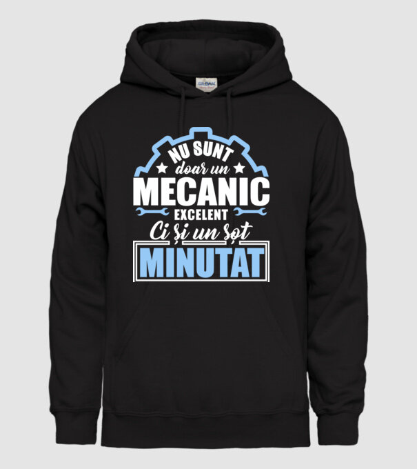 Nu sunt doar un mecanic excelent, ci și un soț minunat! model negru pe tricou