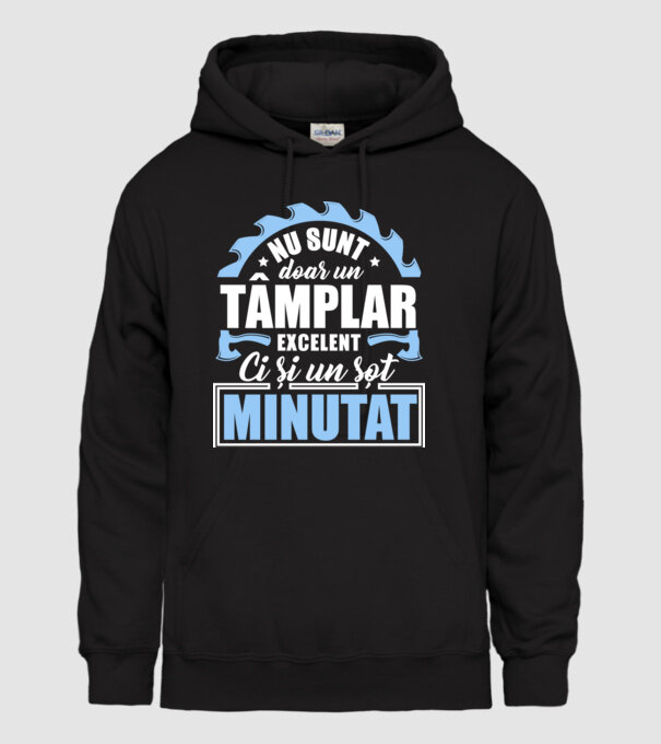 Nu sunt doar un tâmplar excelent, ci și un soț minunat! model negru pe tricou