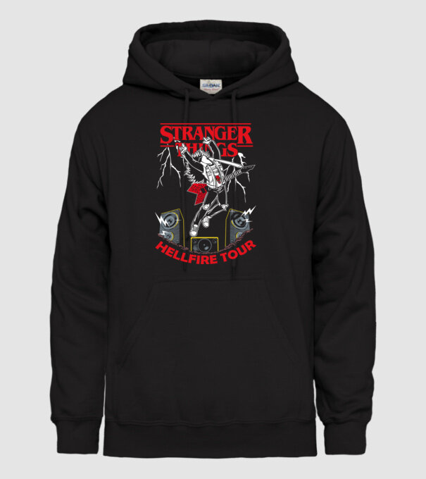 HELLFIRE TOUR model negru pe tricou