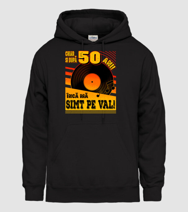 Încă mă simt pe val! 50 model negru pe tricou
