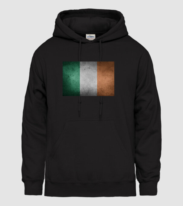 IRELAND model negru pe tricou