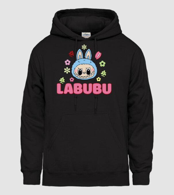 Labubu model negru pe tricou