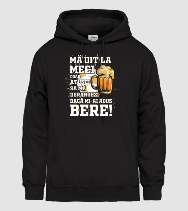 Mă uit la meci model negru pe tricou