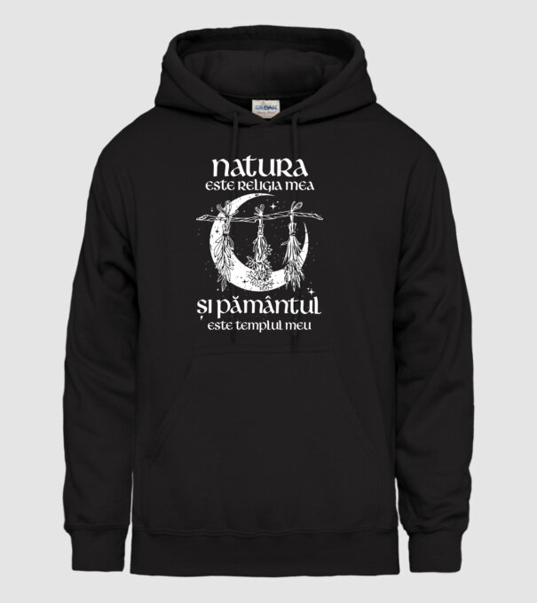 Natura este religia mea model negru pe tricou