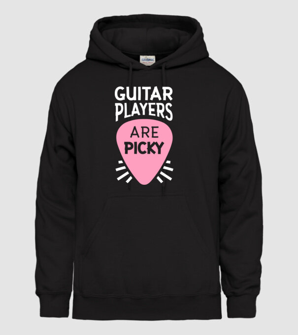 Picky model negru pe tricou