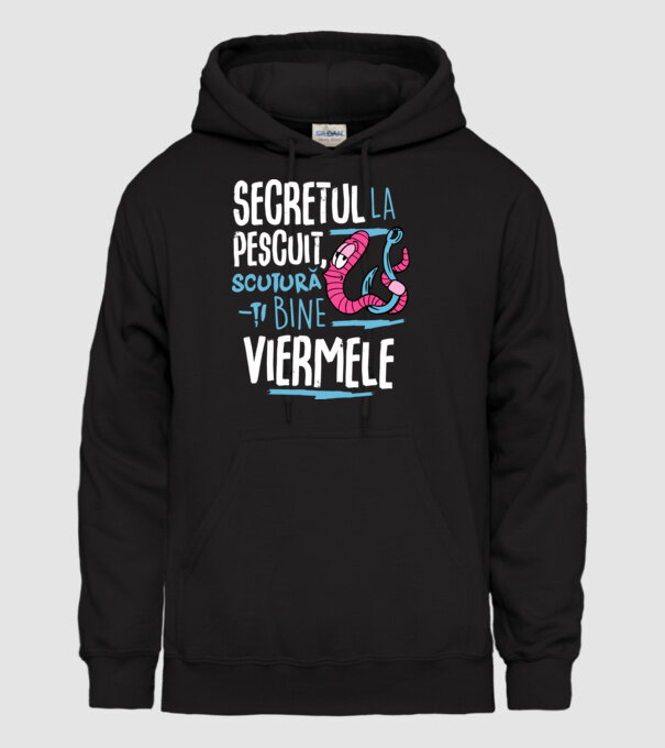 Secretul la pescuit scutură-ți bine viermele model negru pe tricou