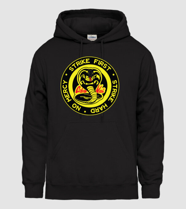 Strike first strike hard logo model negru pe tricou