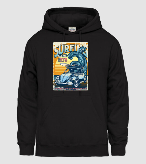 Surfer Camp model negru pe tricou