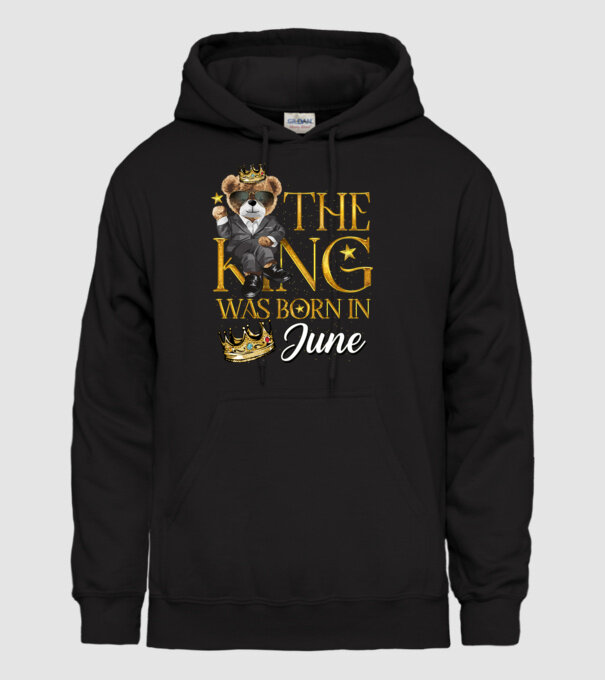 The king was born int JUNE model negru pe tricou
