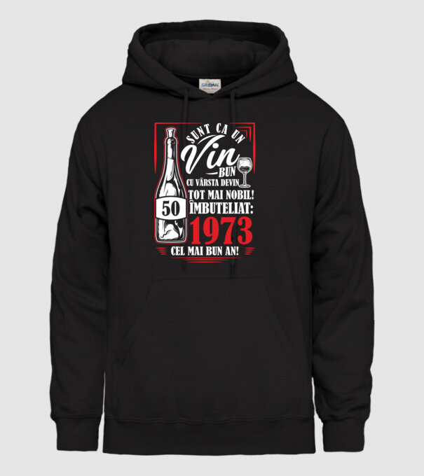 Un Vin Bun 1975 - Negru model negru pe tricou