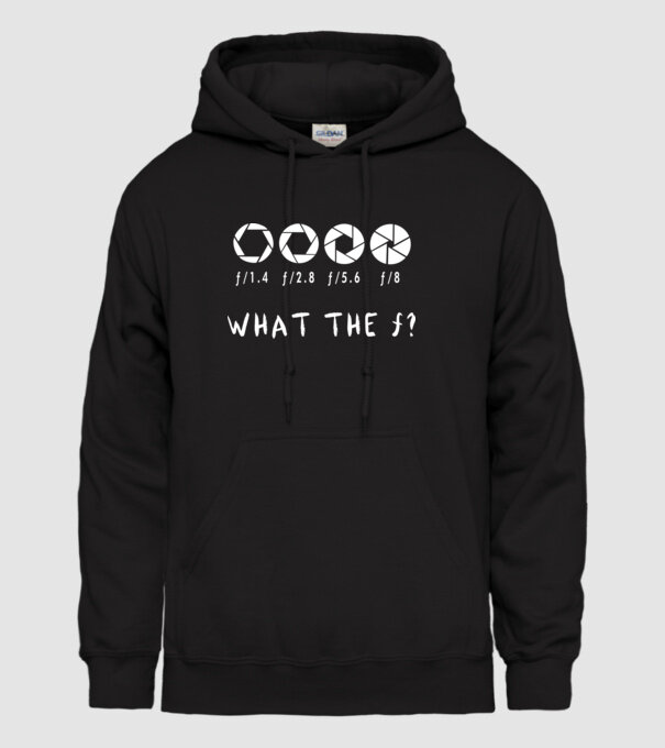 what the f model negru pe tricou