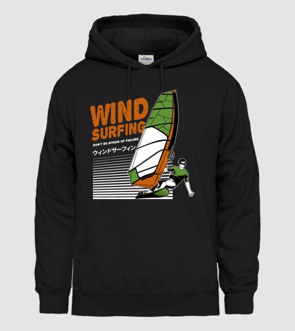 Wind Surf model negru pe tricou