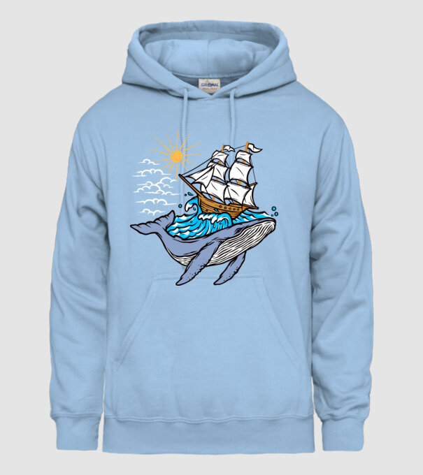 Vapoare model albastru deschis pe tricou