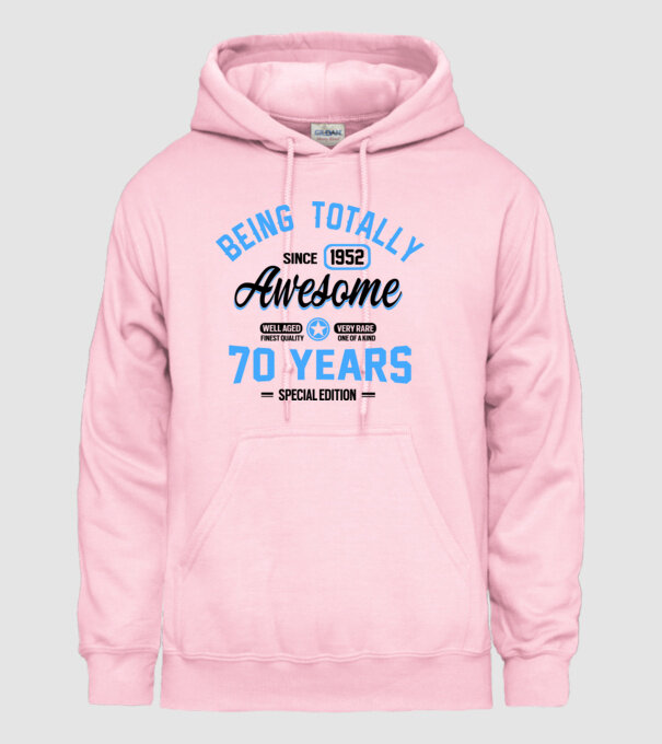 70 years of being totally awesome model roz deschis pe tricou