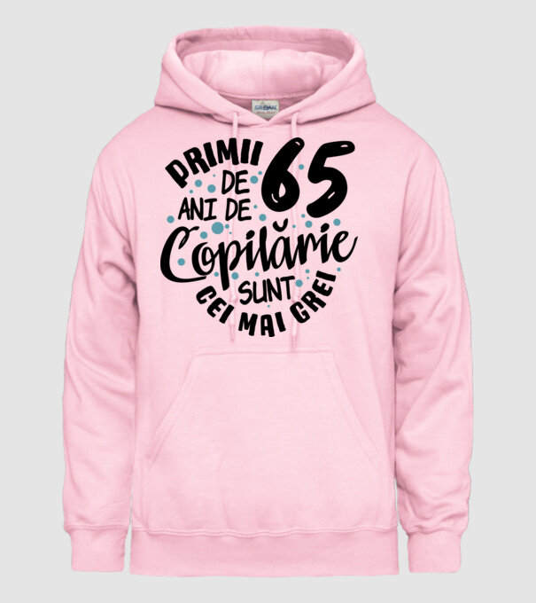 Copilărie 65 de ani model roz deschis pe tricou
