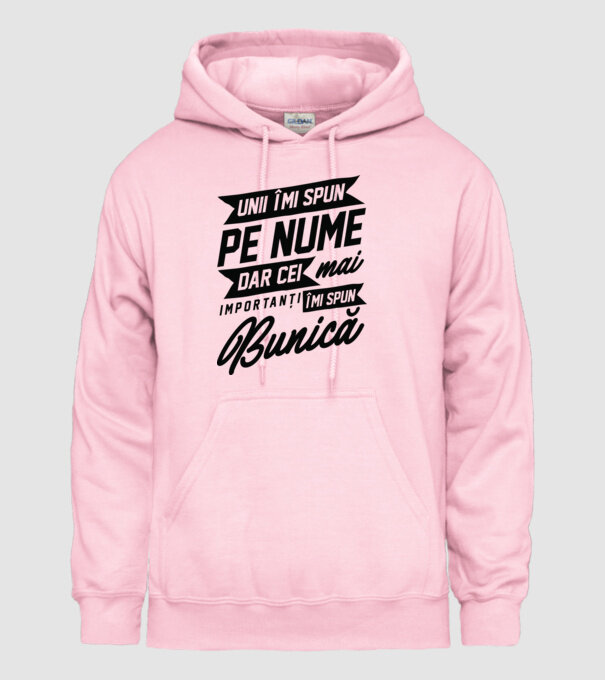 Unii îmi spun pe nume, dar cei mai importanți îmi spun bunică model roz deschis pe tricou