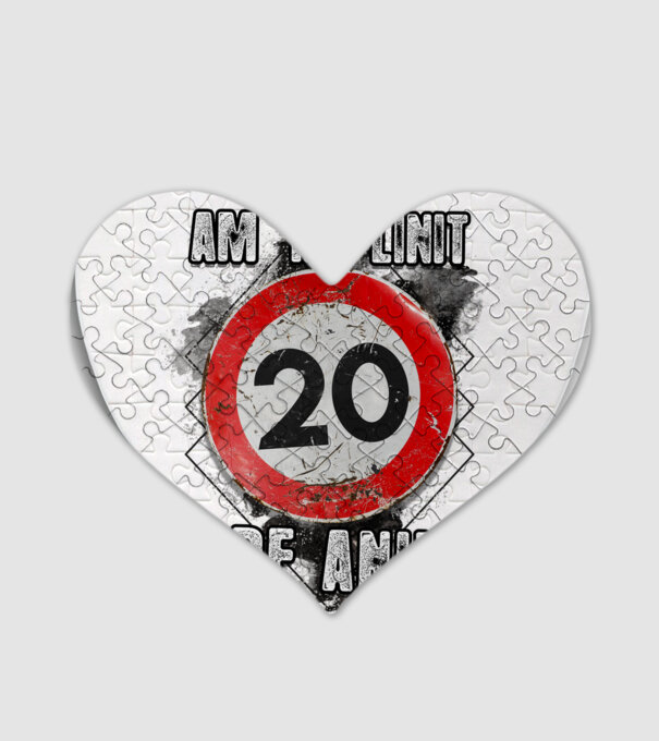 Am împlinit 20 de ani! model alb pe tricou