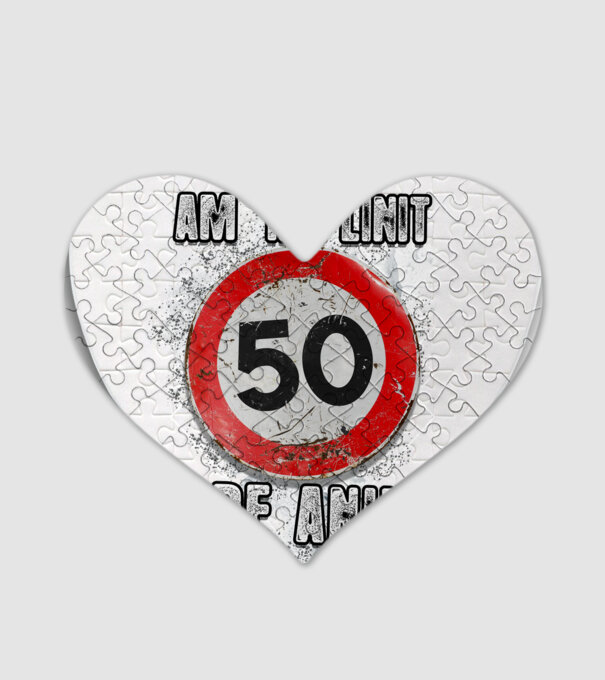 Am împlinit 50 de ani! model alb pe tricou