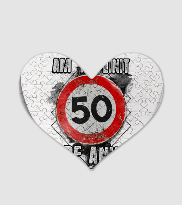 Am împlinit 50 de ani! model alb pe tricou