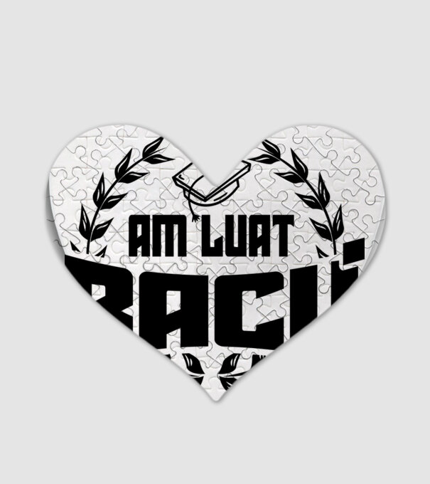 Am luat bacu model alb pe tricou