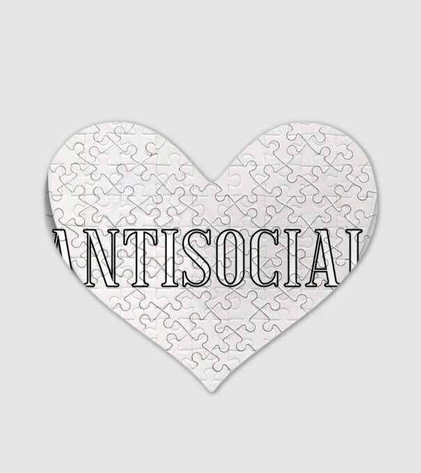 Antisocial model alb pe tricou