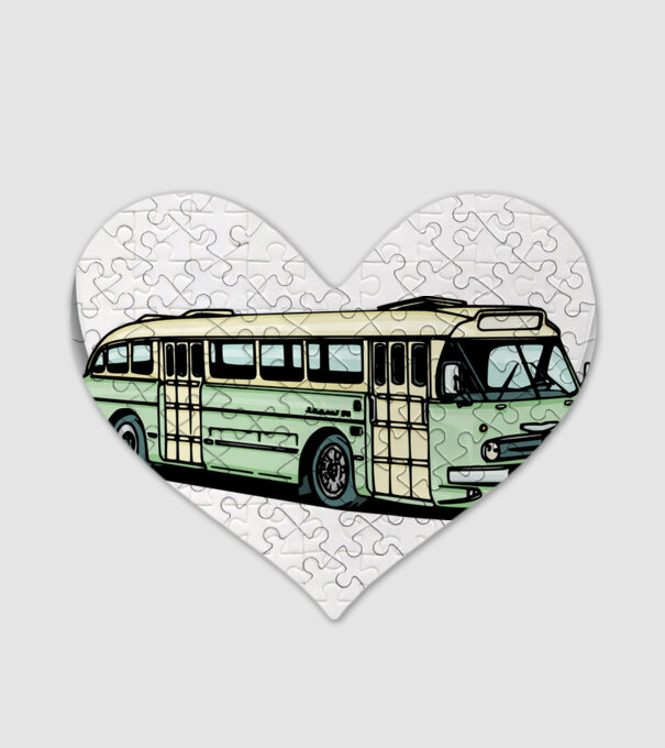 Autobuze model alb pe tricou