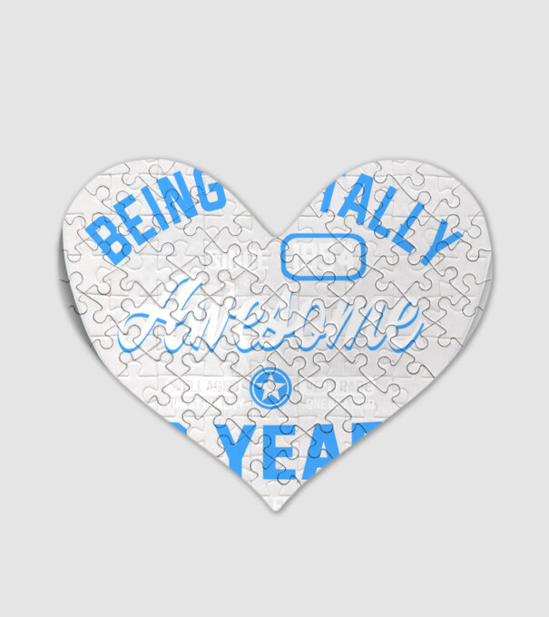 Being totally awesome 70 model alb pe tricou