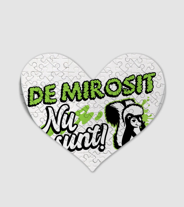 De mirosit nu sunt model alb pe tricou
