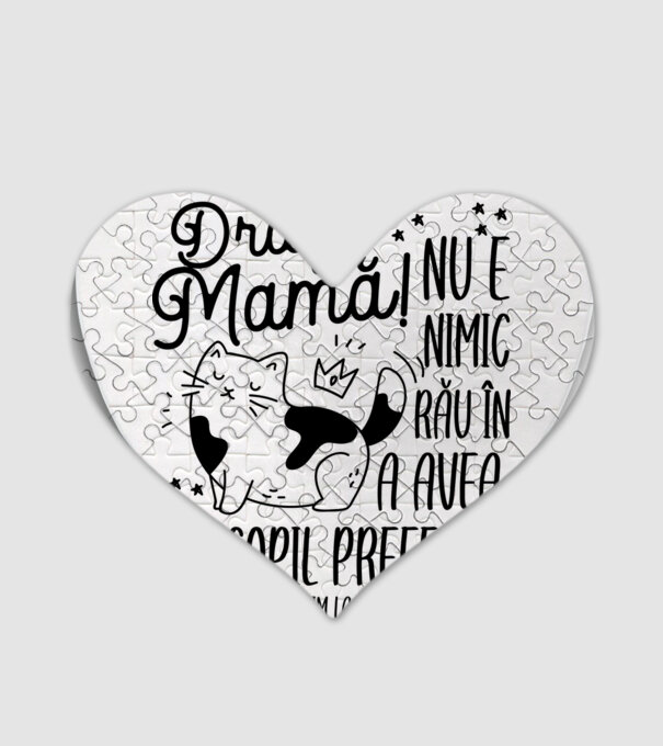 Dragă mamă! Nu e nimic rău în a avea un copil preferat! Amândoi știm la cine mă refer. model alb pe tricou