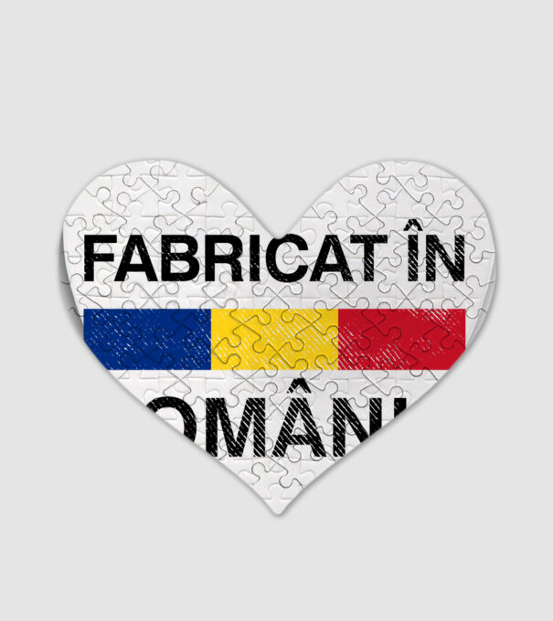 Fabricat în România model alb pe tricou