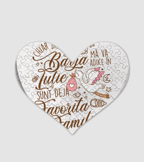 Favorita familiei IULIE model alb pe tricou