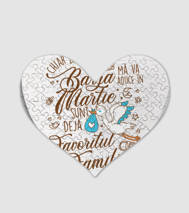 Favoritul familiei MARTIE model alb pe tricou