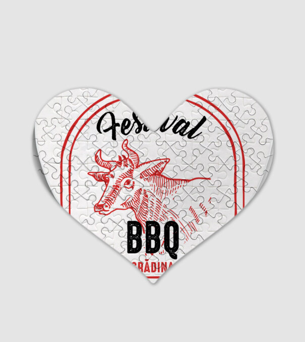 Festival BBQ - cu tata în grădina din spate! model alb pe tricou