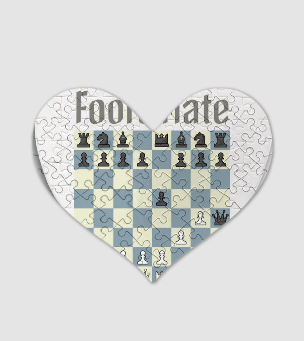 fool's mate model alb pe tricou