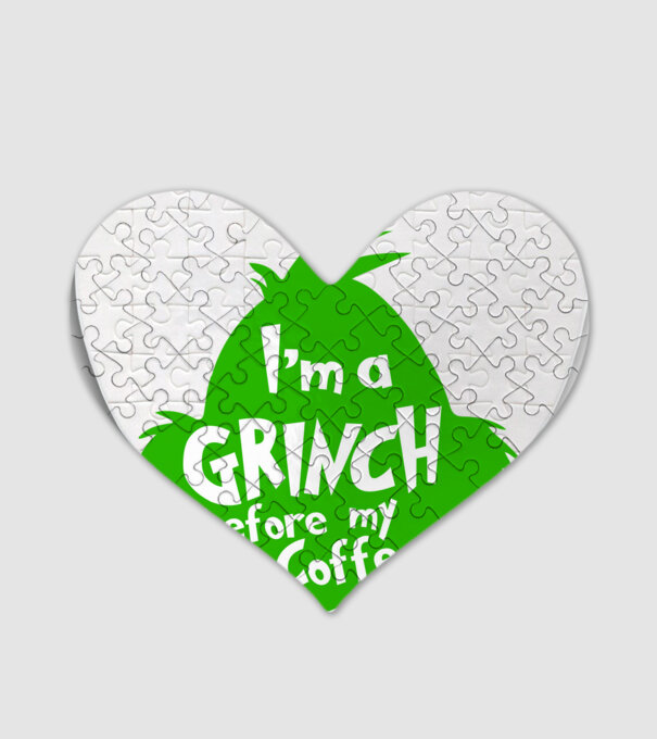 Grinch before coffee model alb pe tricou