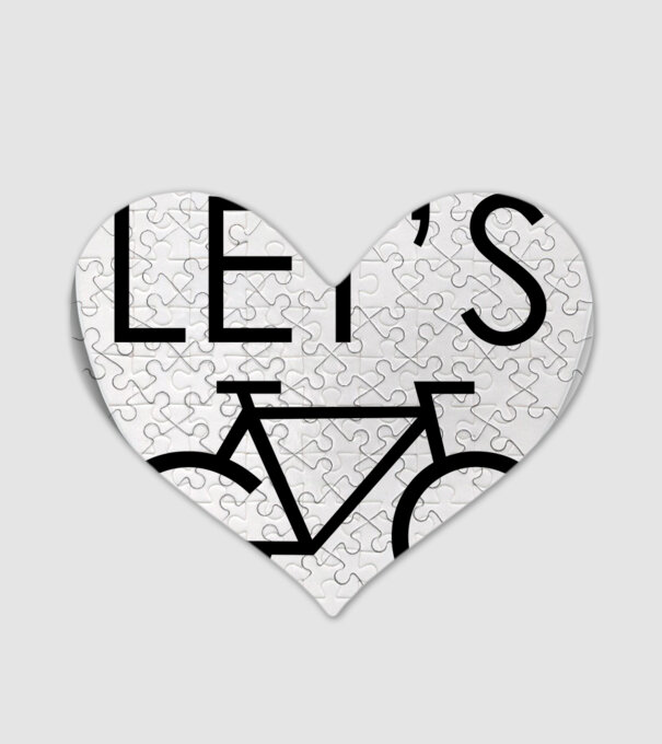 Let's go model alb pe tricou