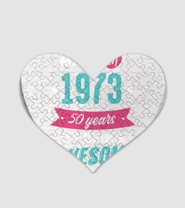 Made in 1973 model alb pe tricou