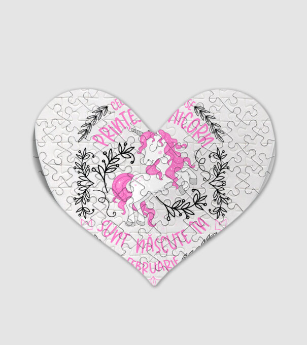 Cele mai frumoase prințese unicorn sunt născute în Februarie model alb pe tricou
