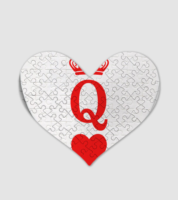 Queen model alb pe tricou
