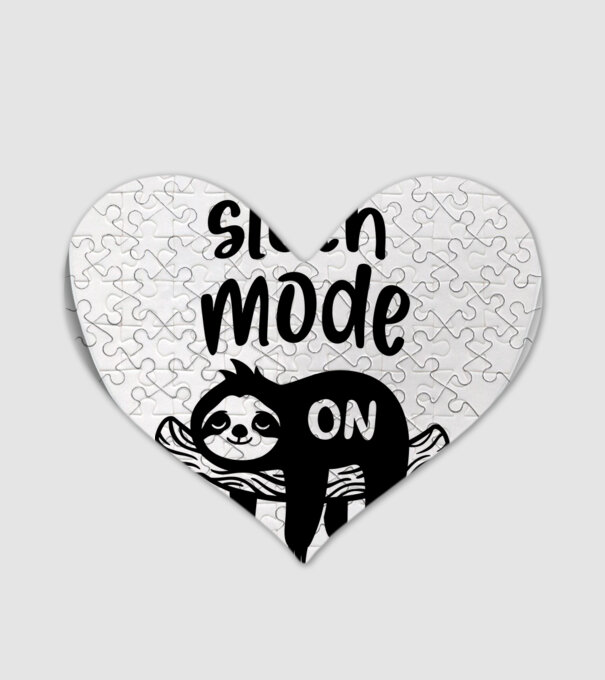 Sloth mode on model alb pe tricou