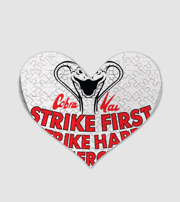 Strike first strike hard logo model alb pe tricou