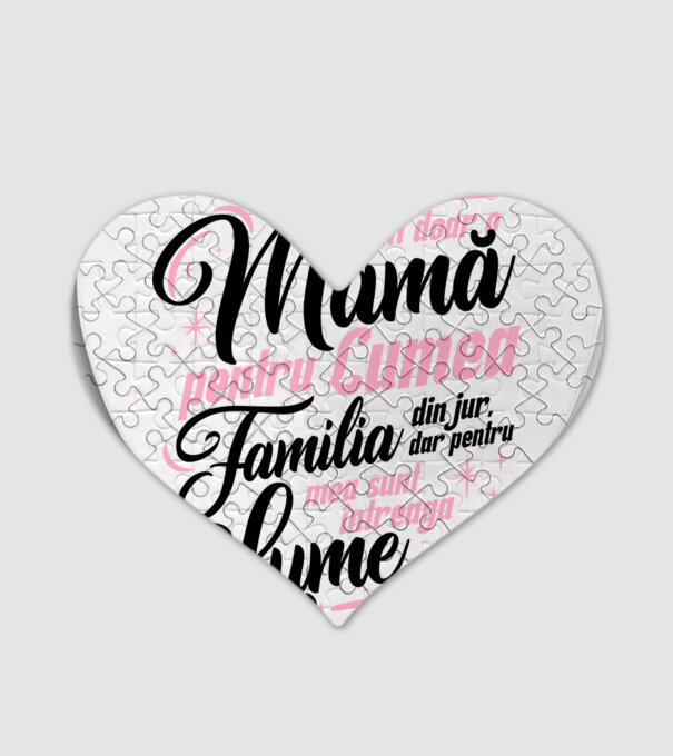 Sunt doar o mamă pentru lumea din jur, dar pentru familia mea sunt întreaga lume! model alb pe tricou