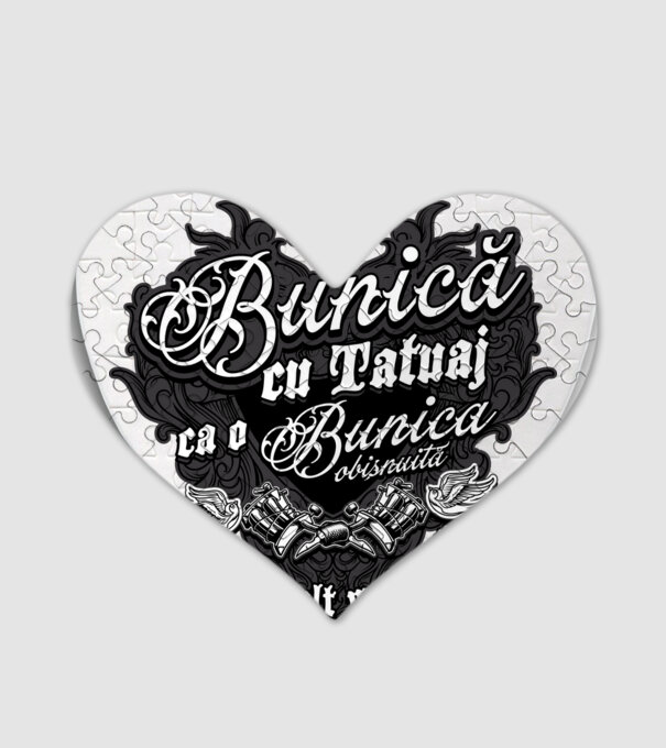 Sunt o bunică cu tatuaj, ca o bunică obișnuită, dar mult mai cool! model alb pe tricou