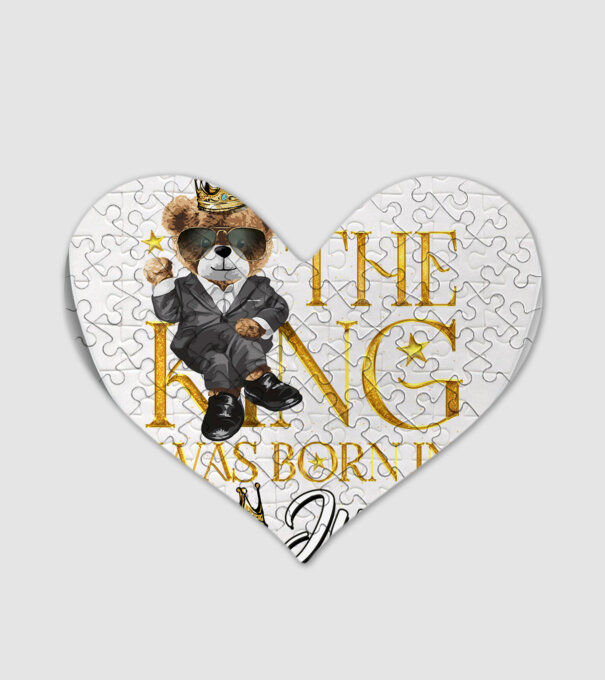 The king was born int JUNE model alb pe tricou
