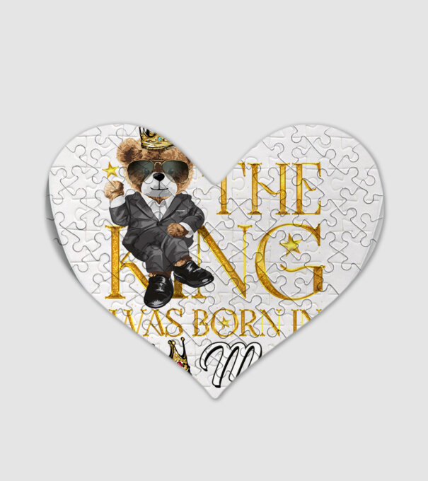 The king was born int MAY model alb pe tricou